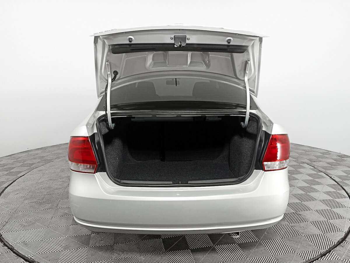 Купить Volkswagen Polo с пробегом. Фото: #9