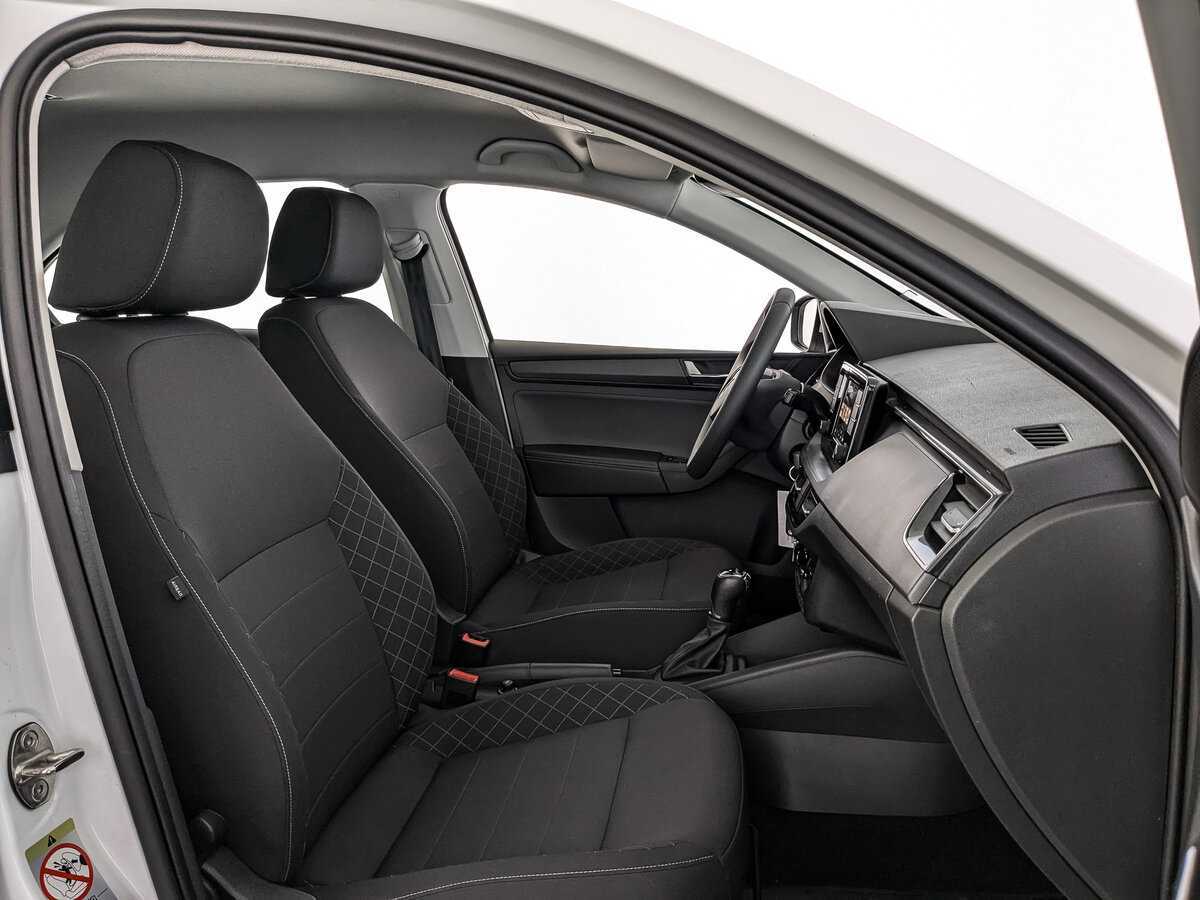Купить Skoda Rapid с пробегом. Фото: #17