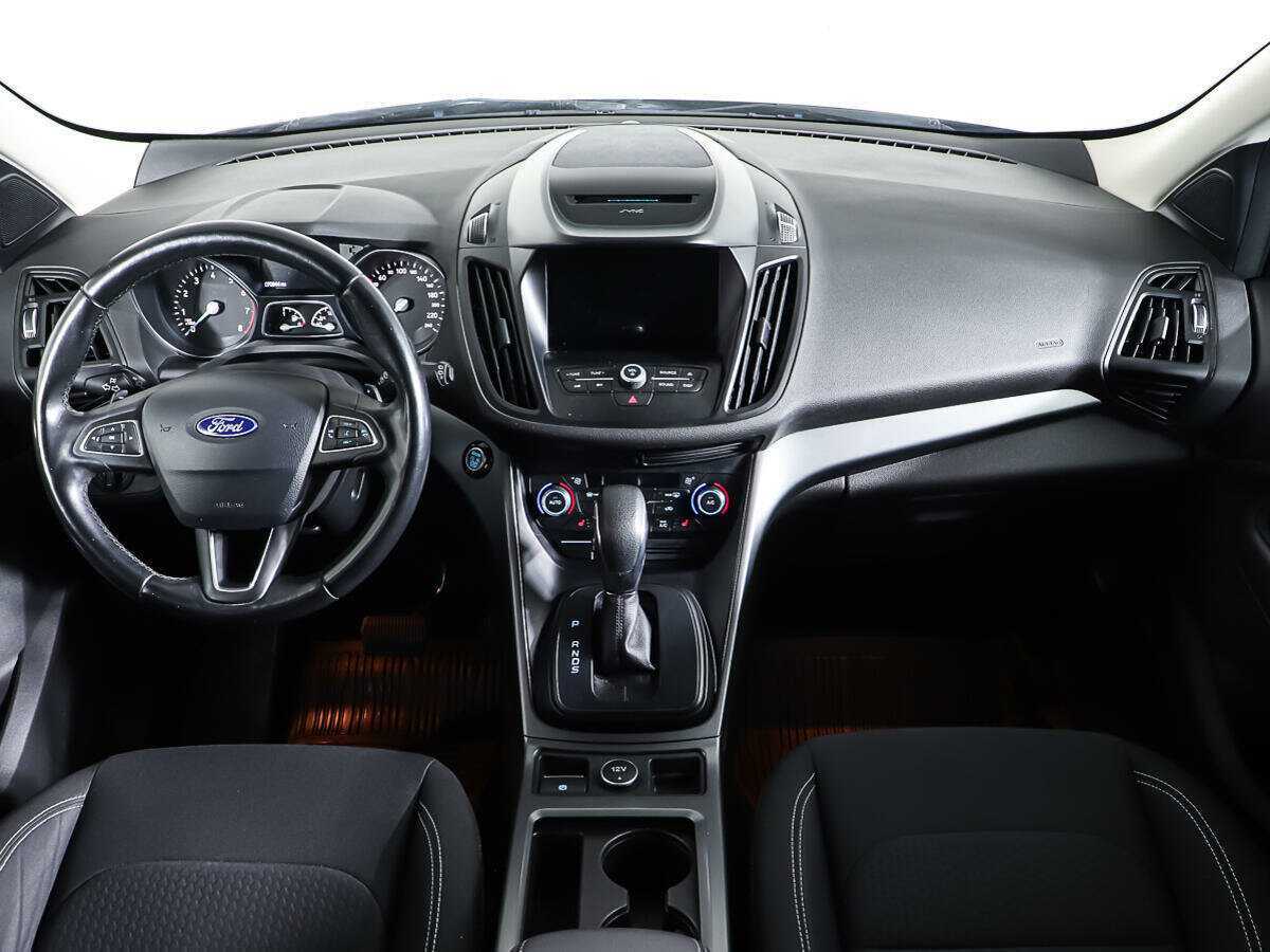 Купить Ford Kuga с пробегом. Фото: #10