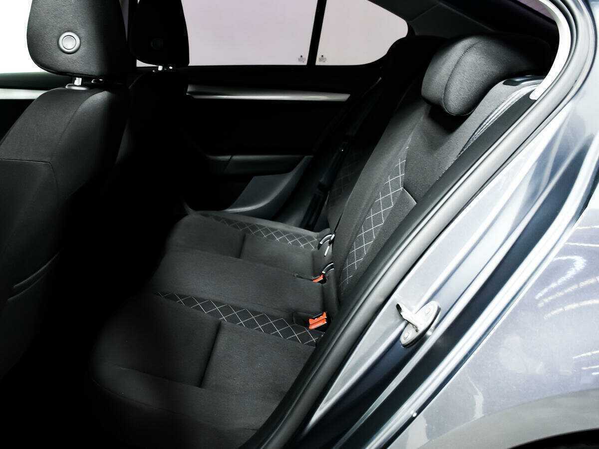 Купить Skoda Octavia с пробегом. Фото: #11