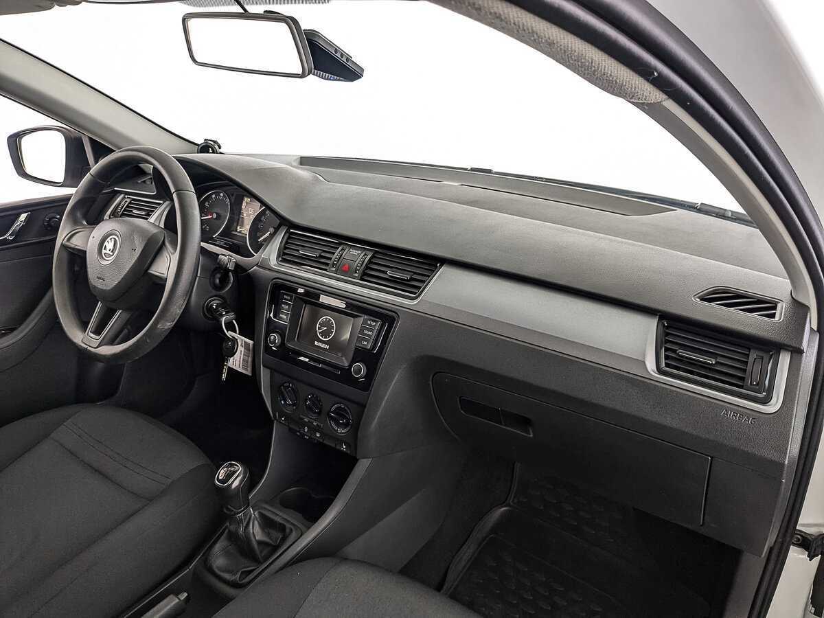 Купить Skoda Rapid с пробегом. Фото: #10