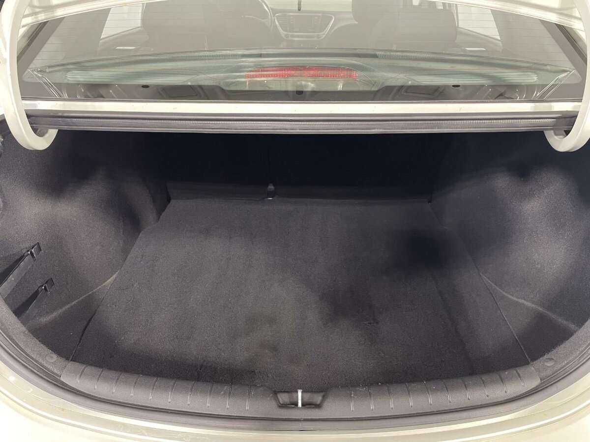 Купить Hyundai Solaris с пробегом. Фото: #17