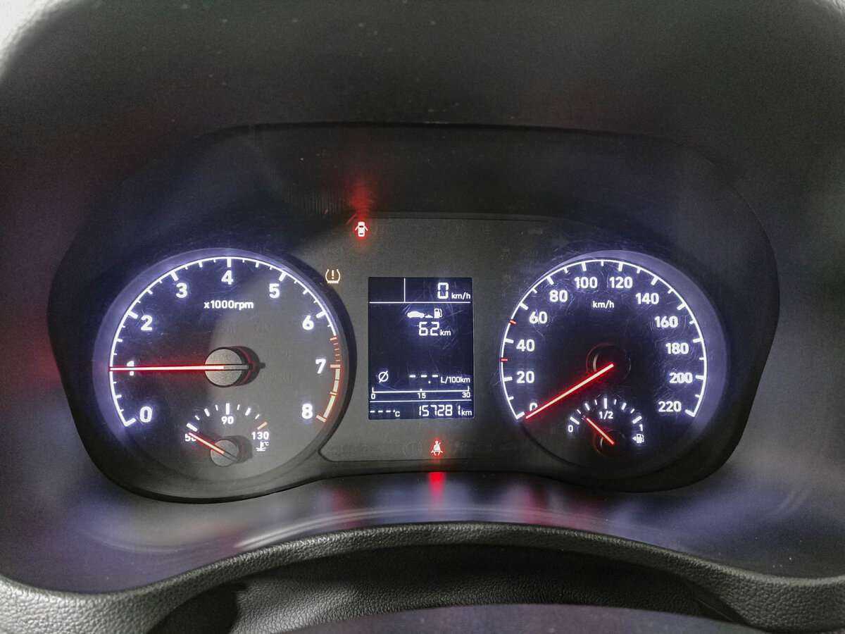 Купить Hyundai Solaris с пробегом. Фото: #10