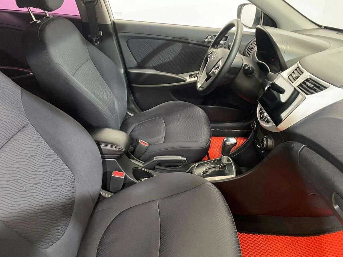 Купить Hyundai Solaris с пробегом. Фото: #9