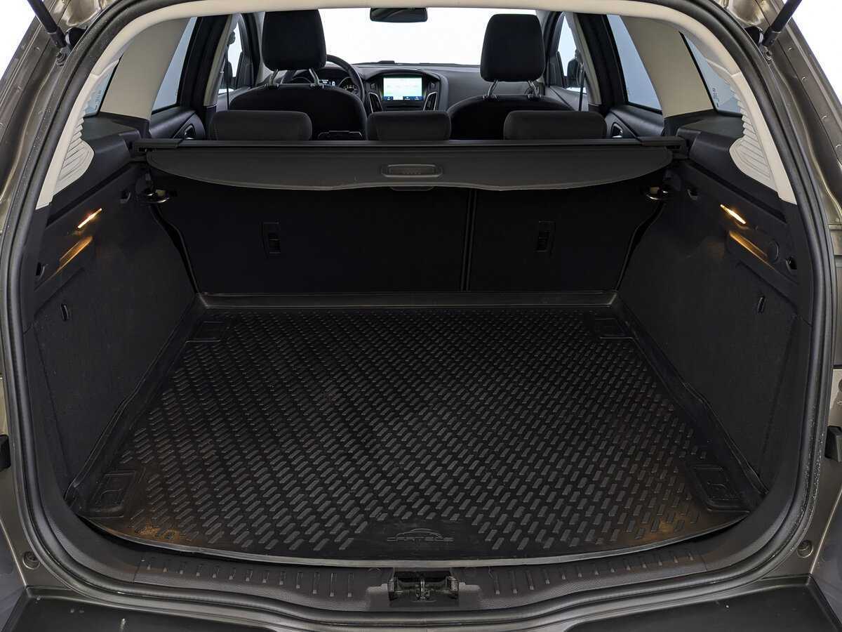 Купить Ford Focus с пробегом. Фото: #9