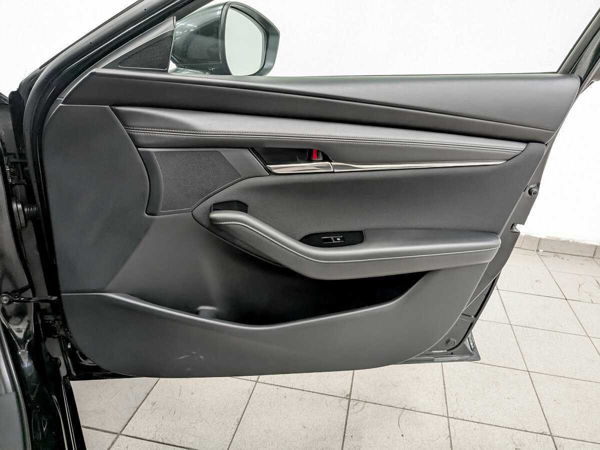 Купить Mazda 3 с пробегом. Фото: #23