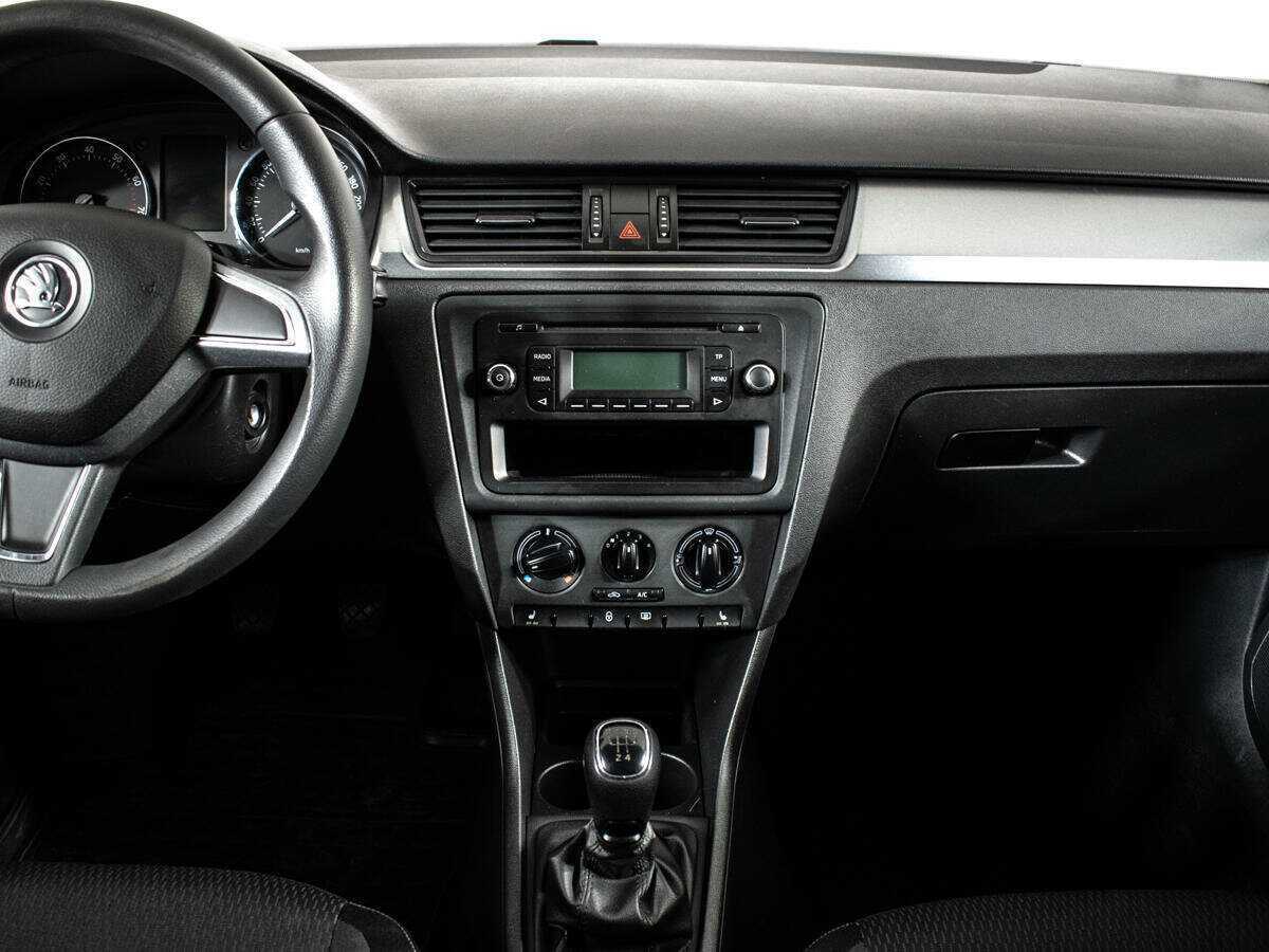 Купить Skoda Rapid с пробегом. Фото: #9