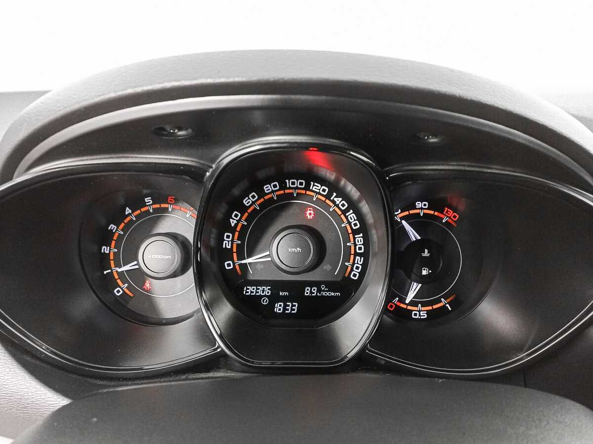 Купить Lada (ВАЗ) Vesta с пробегом. Фото: #10