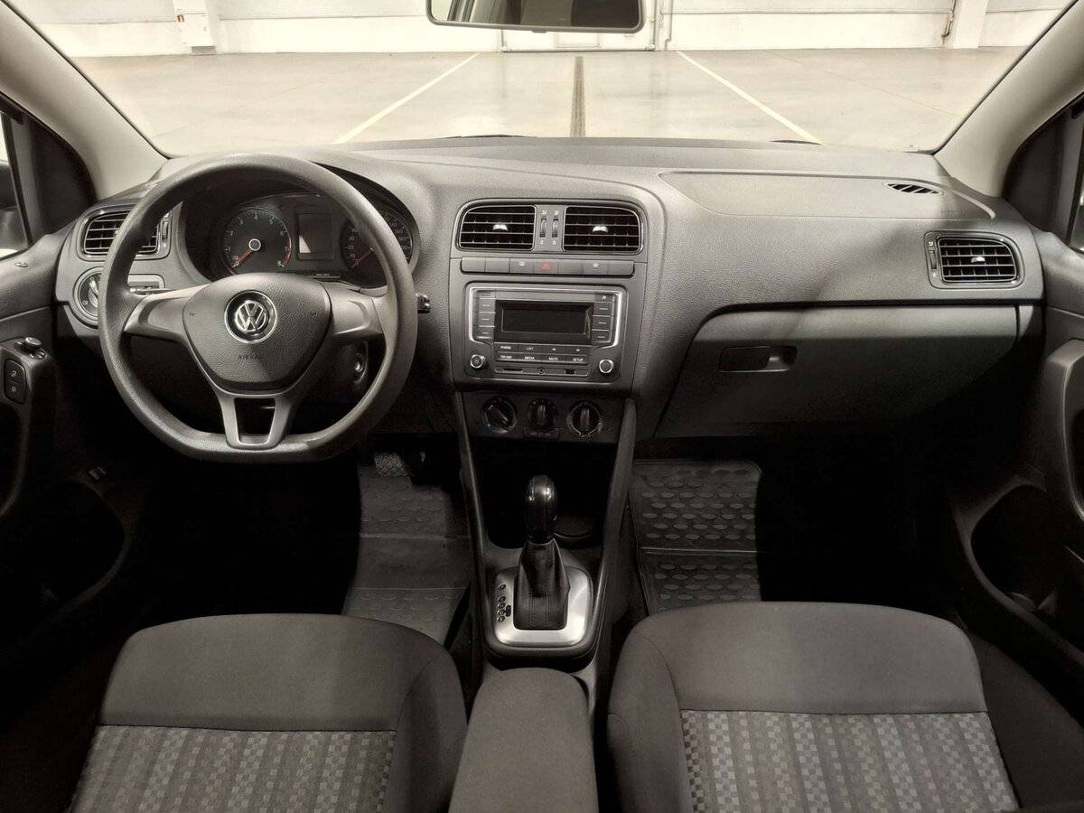 Купить Volkswagen Polo с пробегом. Фото: #13