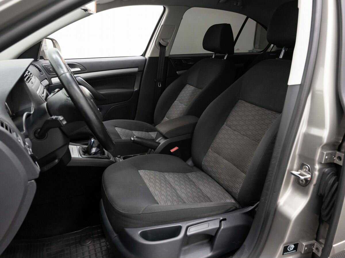 Купить Skoda Octavia с пробегом. Фото: #8