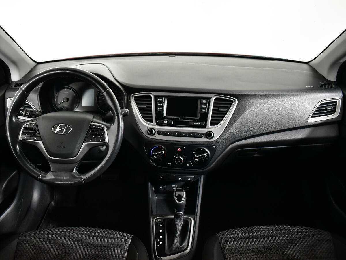 Купить Hyundai Solaris с пробегом. Фото: #10
