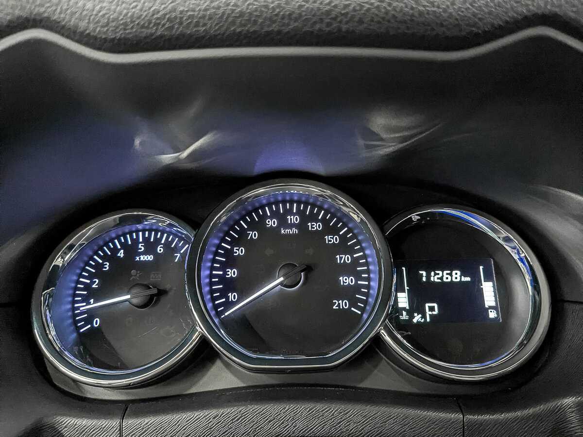 Купить Nissan Terrano с пробегом. Фото: #15