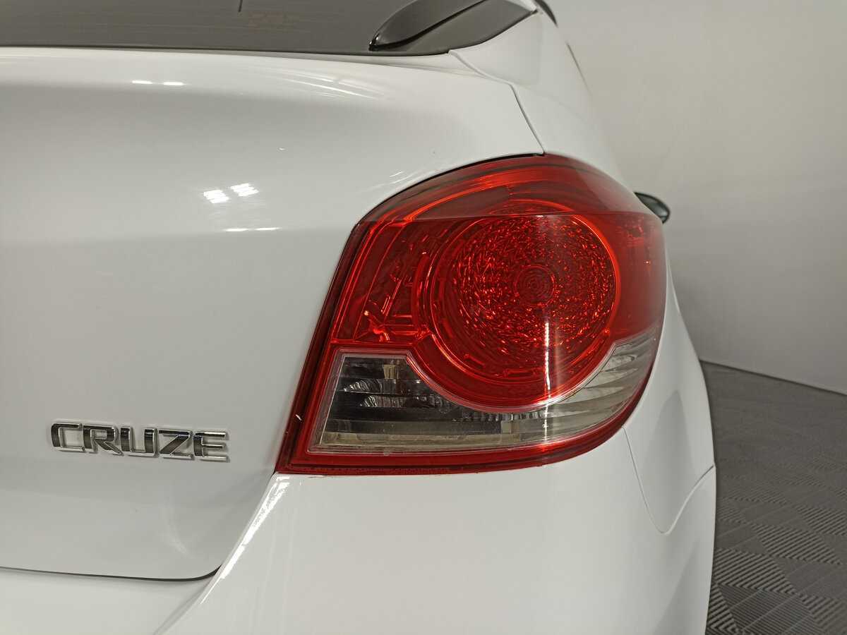 Купить Chevrolet Cruze с пробегом. Фото: #8