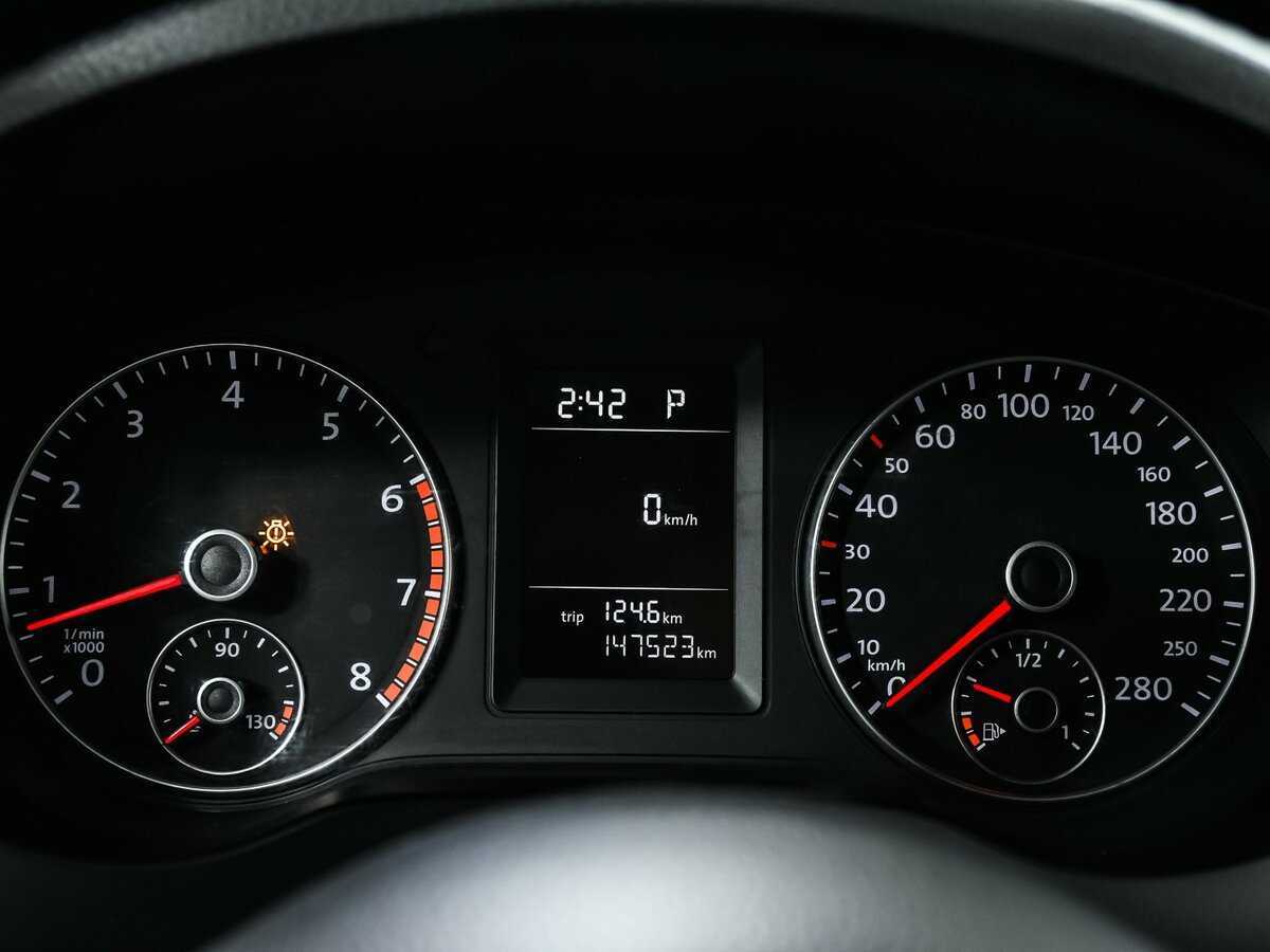 Купить Volkswagen Jetta с пробегом. Фото: #9