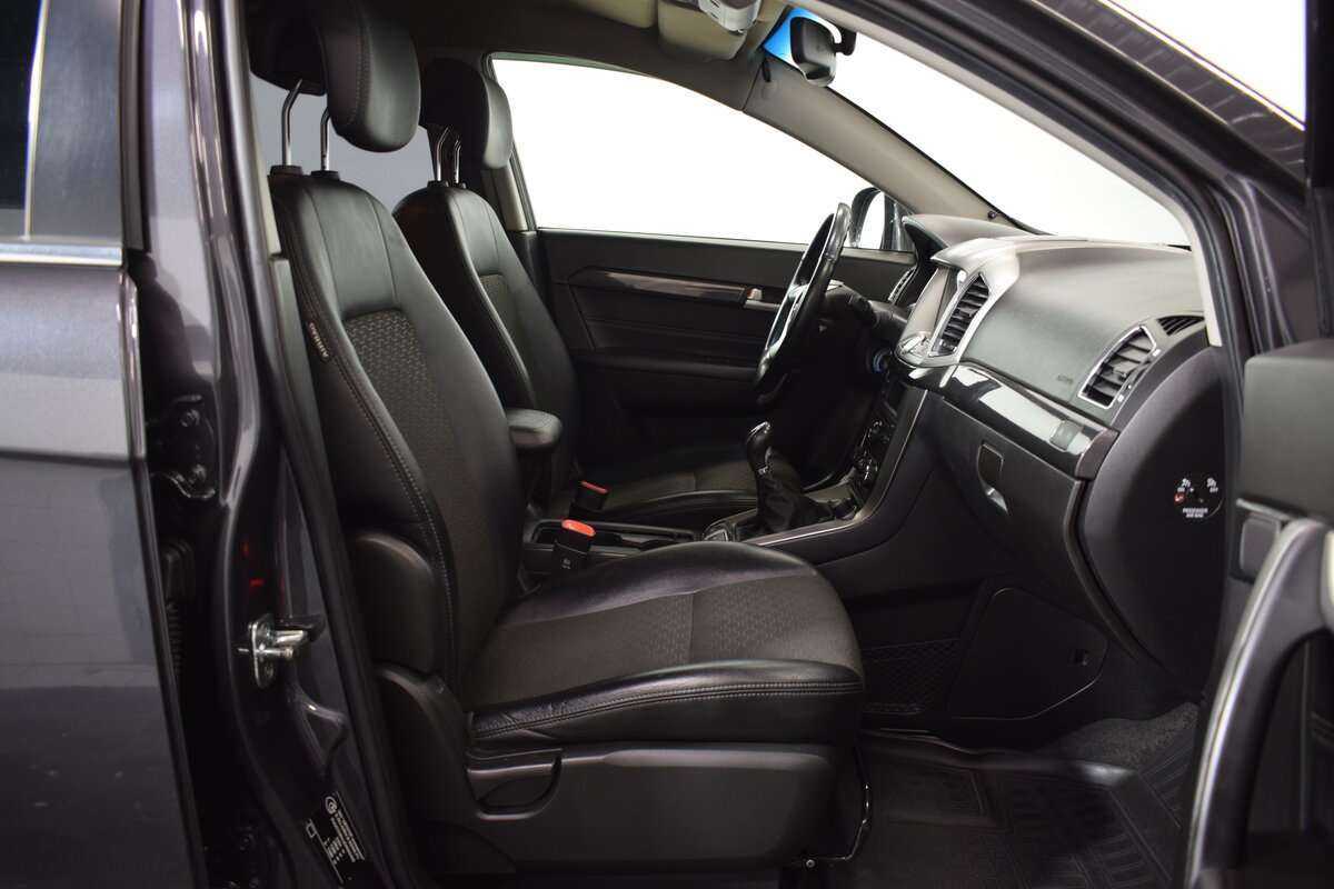Купить Chevrolet Captiva с пробегом. Фото: #17