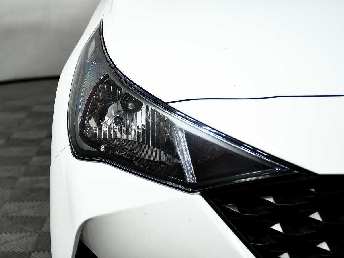 Купить Hyundai Solaris с пробегом. Фото: #13