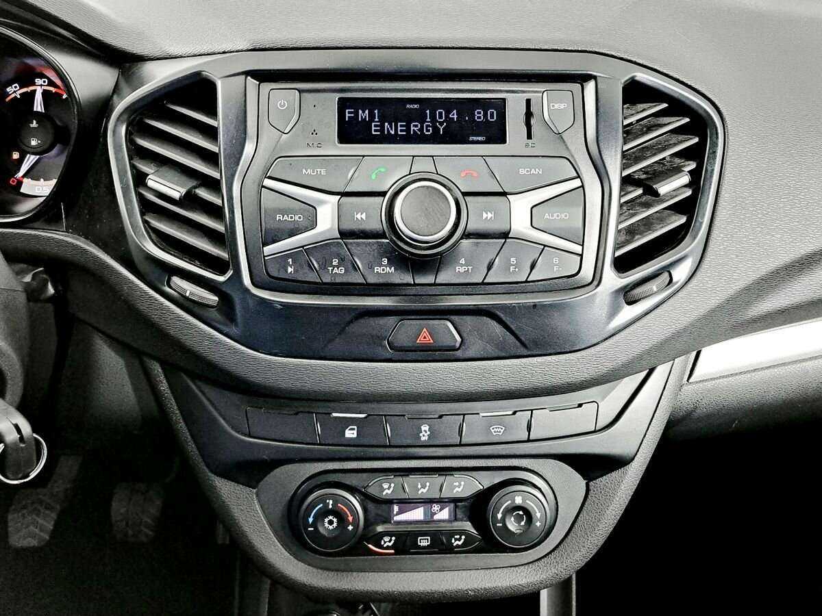 Купить Lada (ВАЗ) Vesta с пробегом. Фото: #12