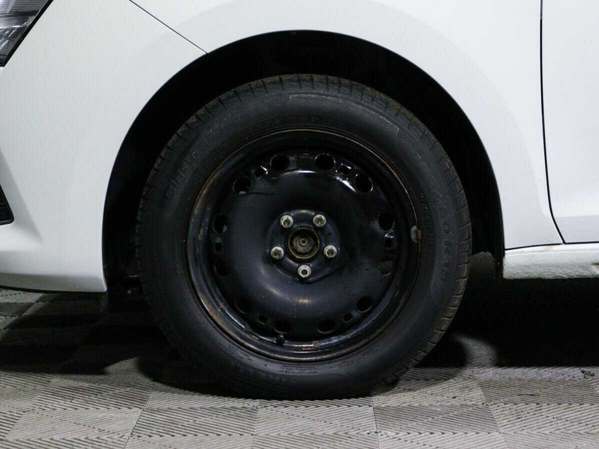 Купить Skoda Rapid с пробегом. Фото: #12