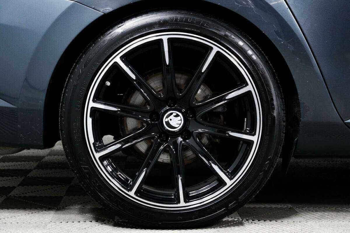 Купить Skoda Superb с пробегом. Фото: #13