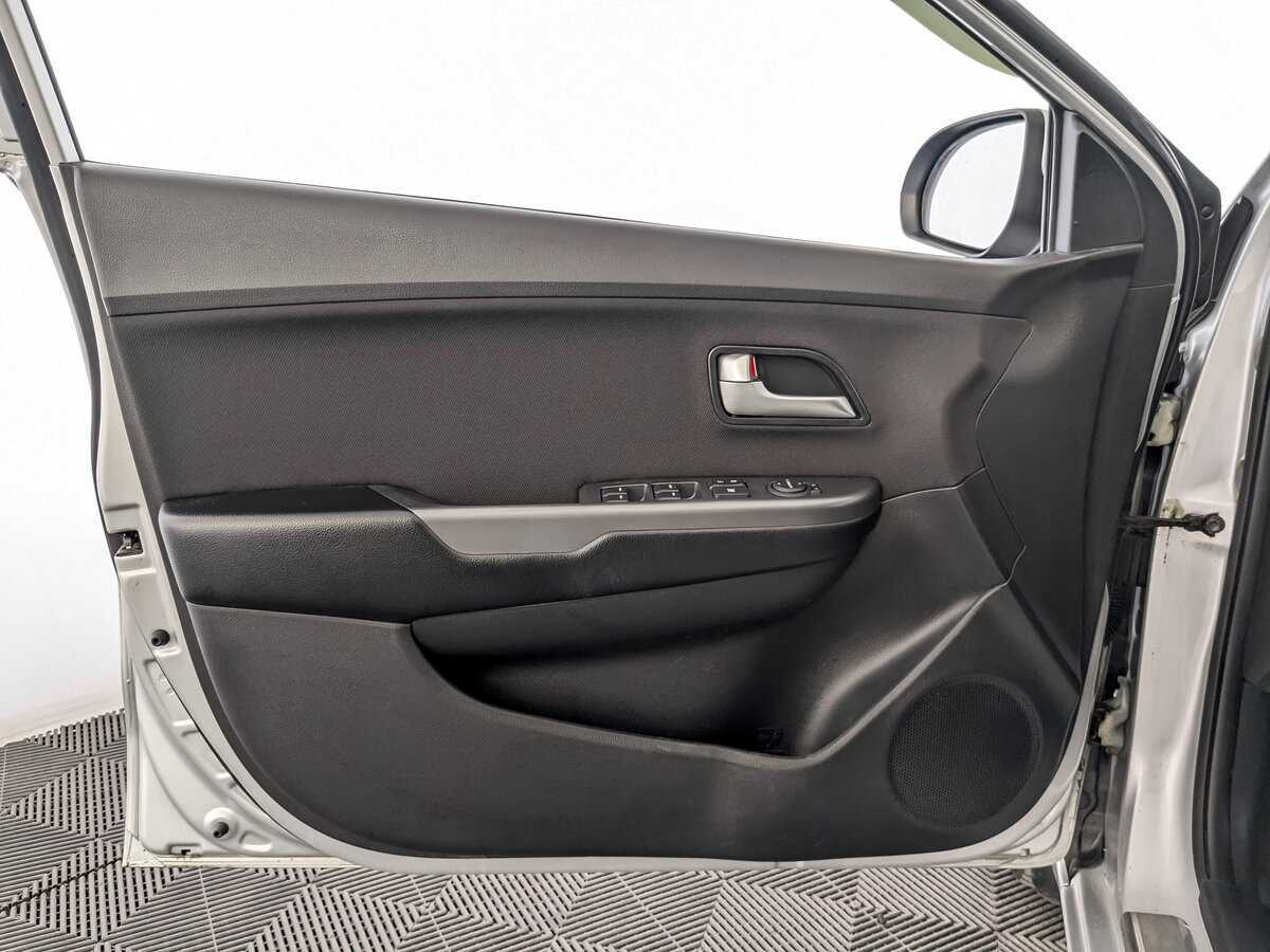Купить Kia Rio с пробегом. Фото: #18