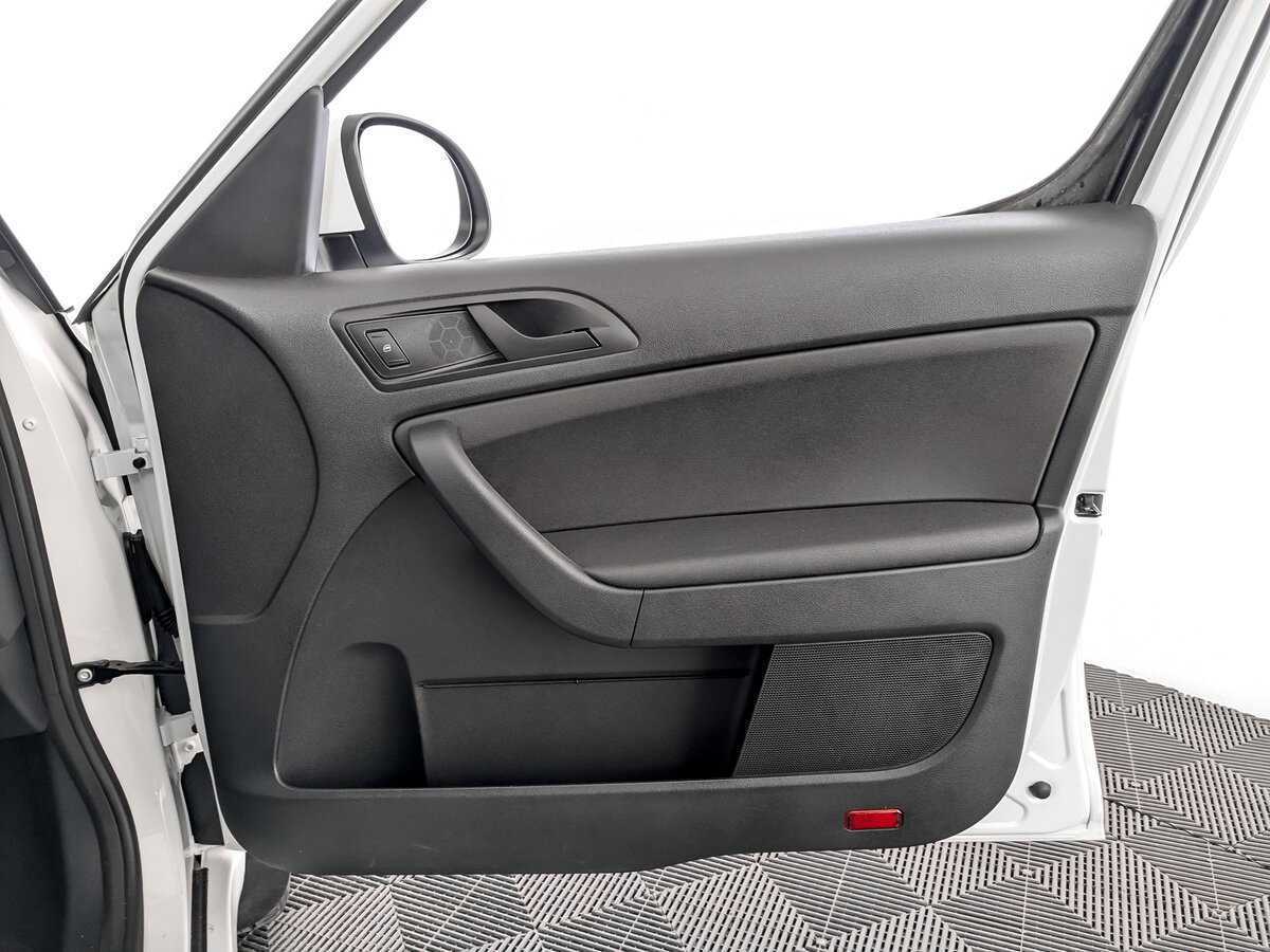 Купить Skoda Yeti с пробегом. Фото: #19