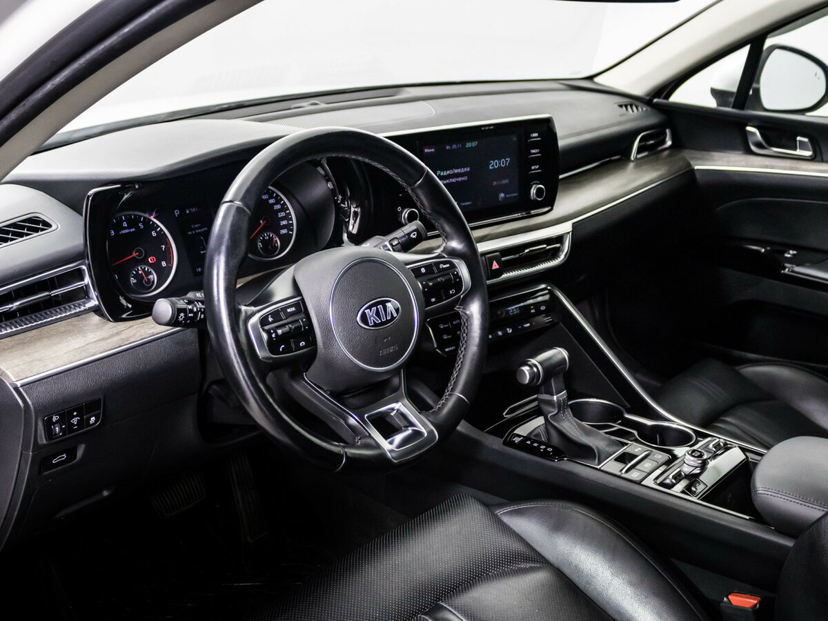 Купить Kia K5 с пробегом. Фото: #17
