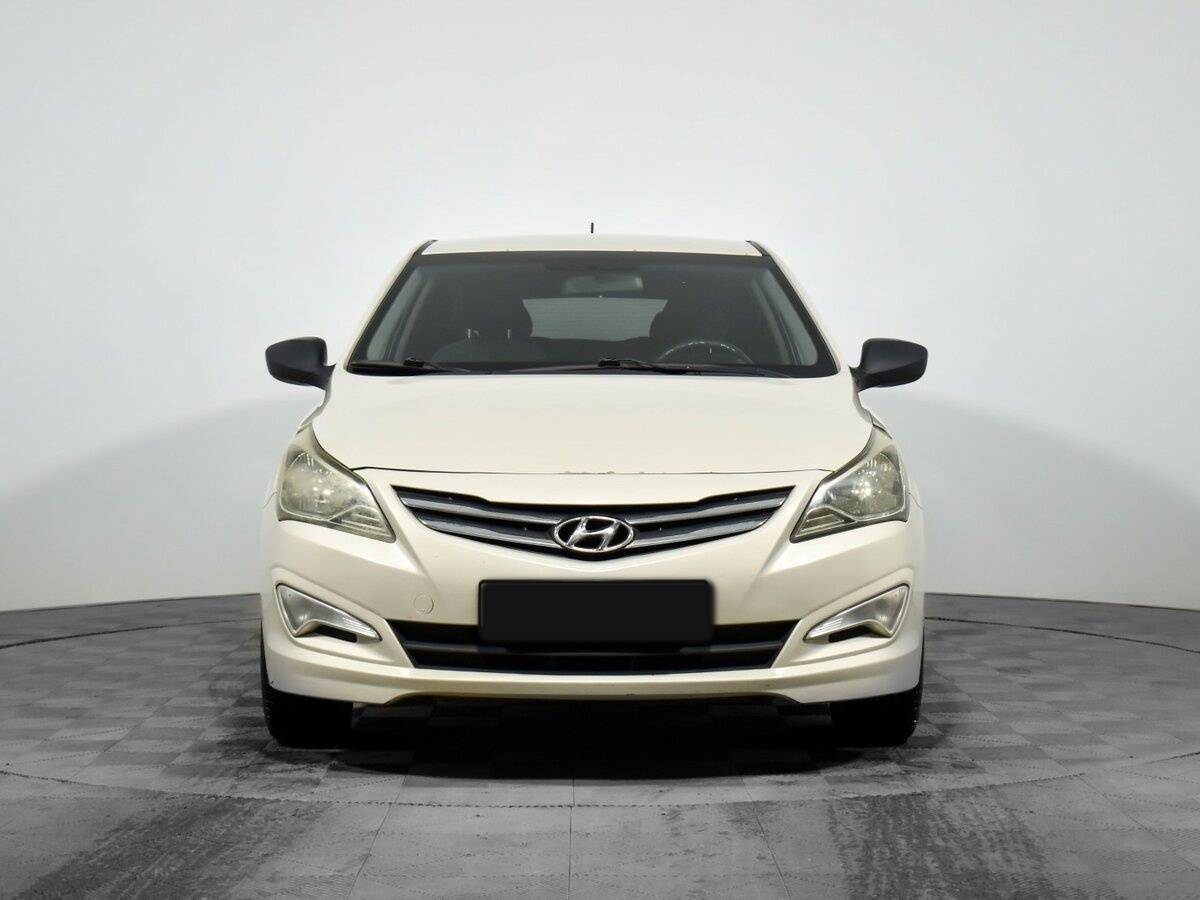 Купить Hyundai Solaris с пробегом. Фото: #1