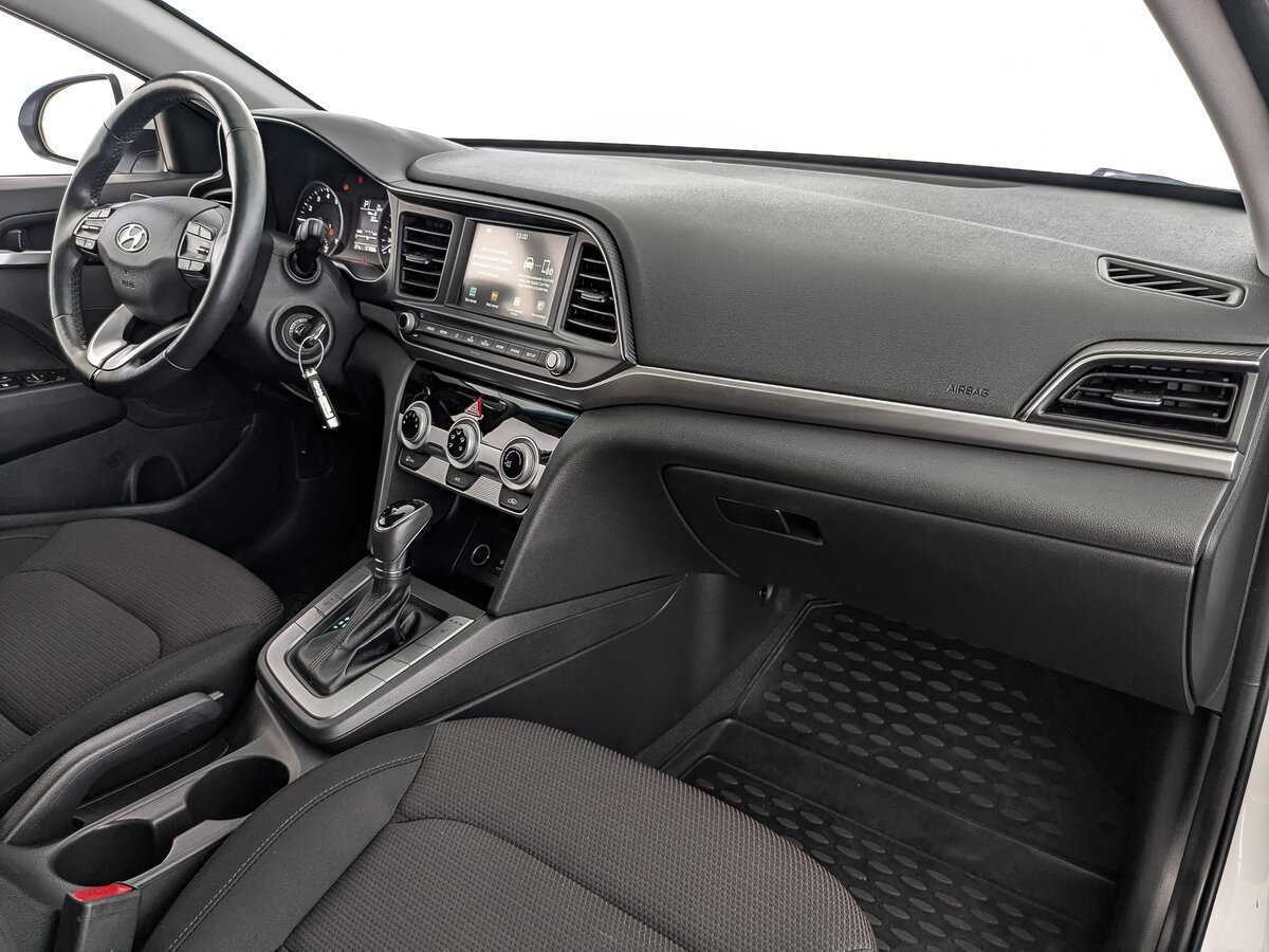 Купить Hyundai Elantra с пробегом. Фото: #10
