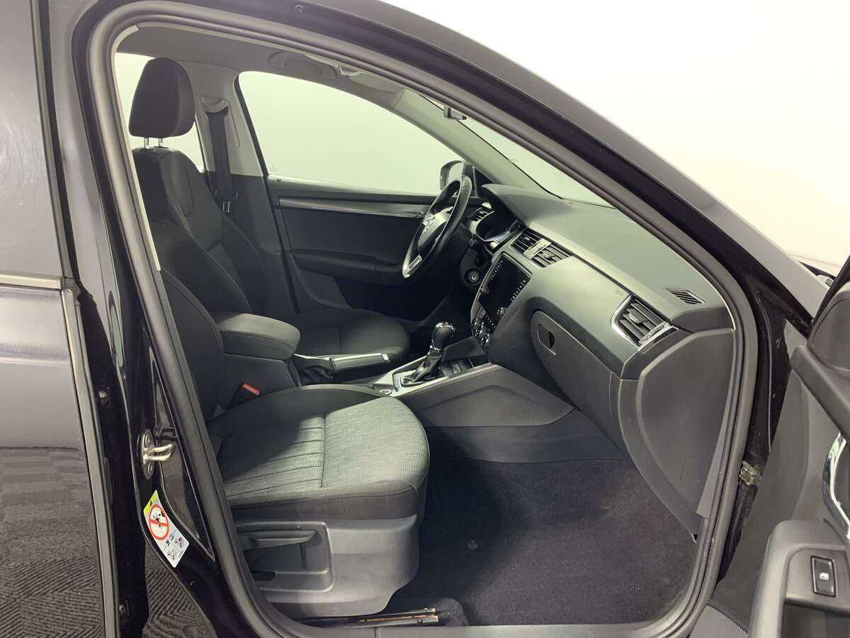 Купить Skoda Octavia с пробегом. Фото: #18