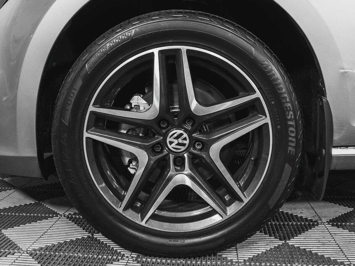 Купить Volkswagen Golf с пробегом. Фото: #16