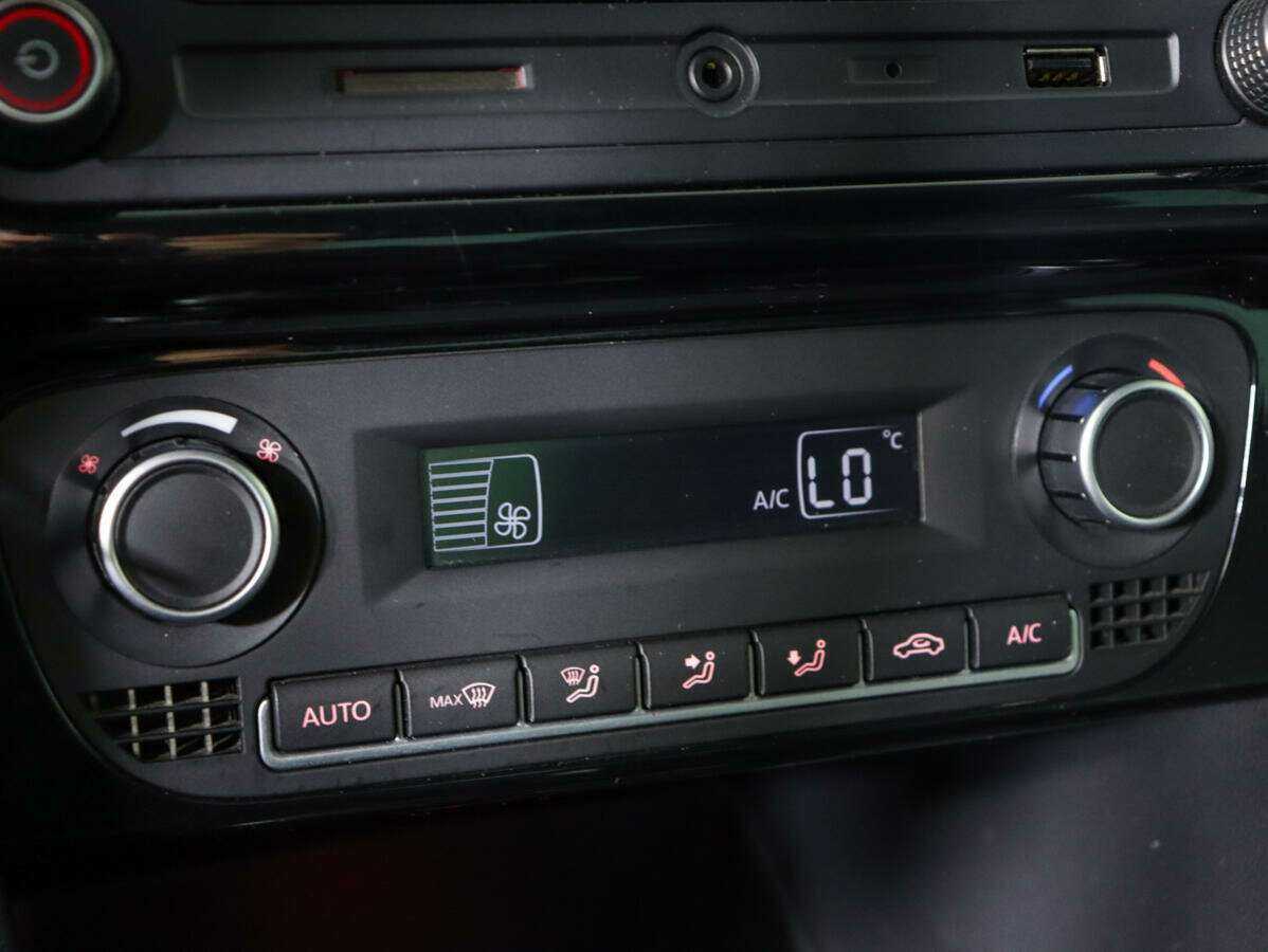 Купить Volkswagen Polo с пробегом. Фото: #14