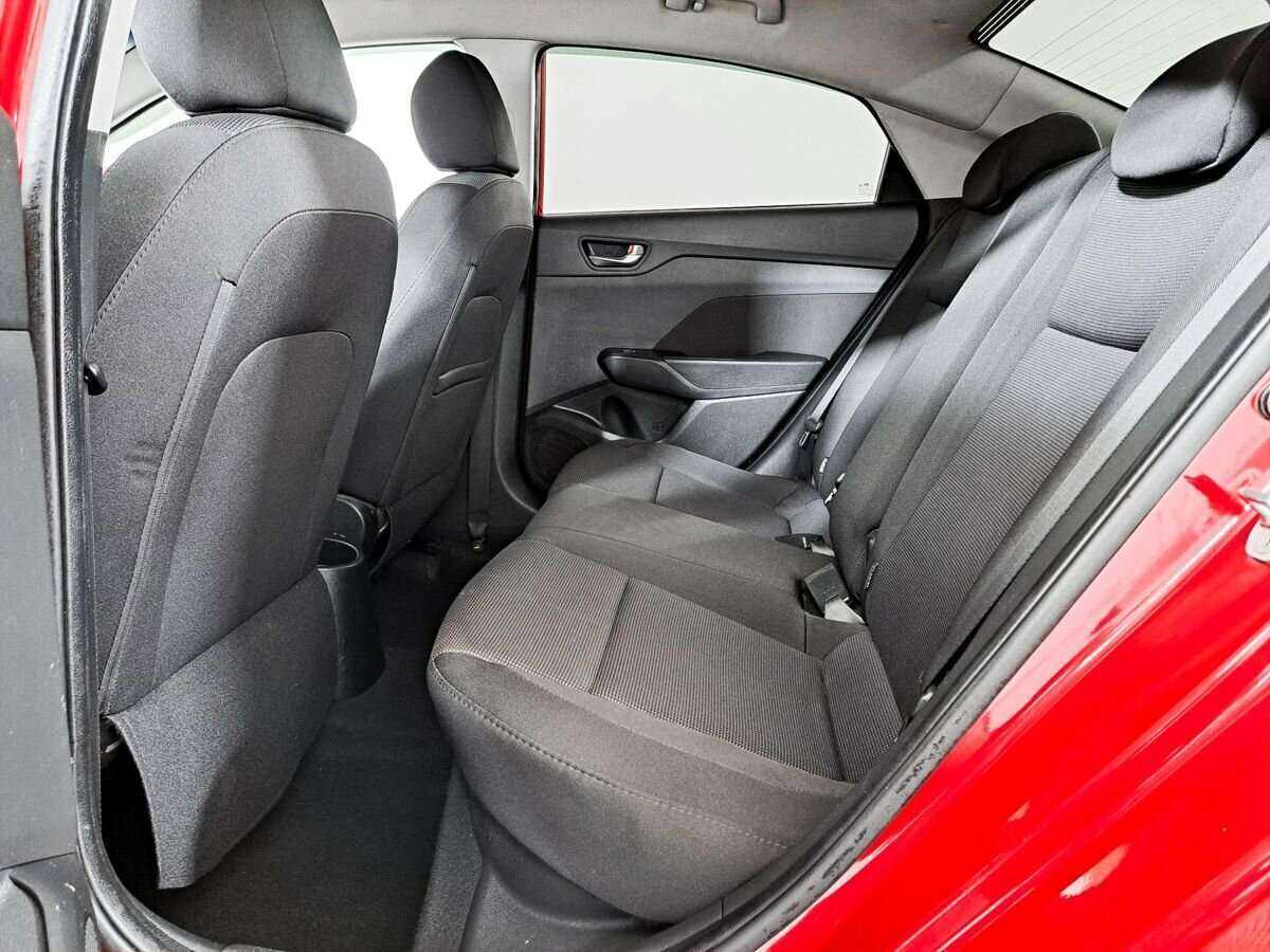 Купить Hyundai Solaris с пробегом. Фото: #9