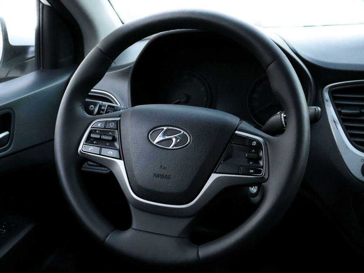 Купить Hyundai Solaris с пробегом. Фото: #11