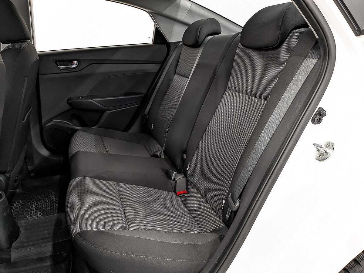 Купить Hyundai Solaris с пробегом. Фото: #15