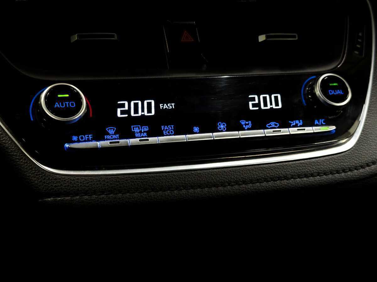 Купить Toyota Corolla с пробегом. Фото: #22