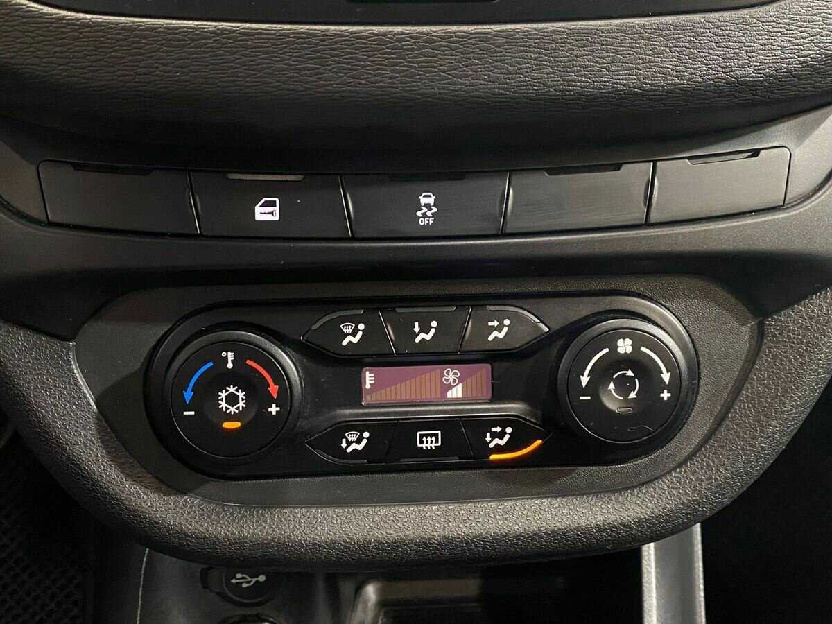 Купить Lada (ВАЗ) Vesta с пробегом. Фото: #13