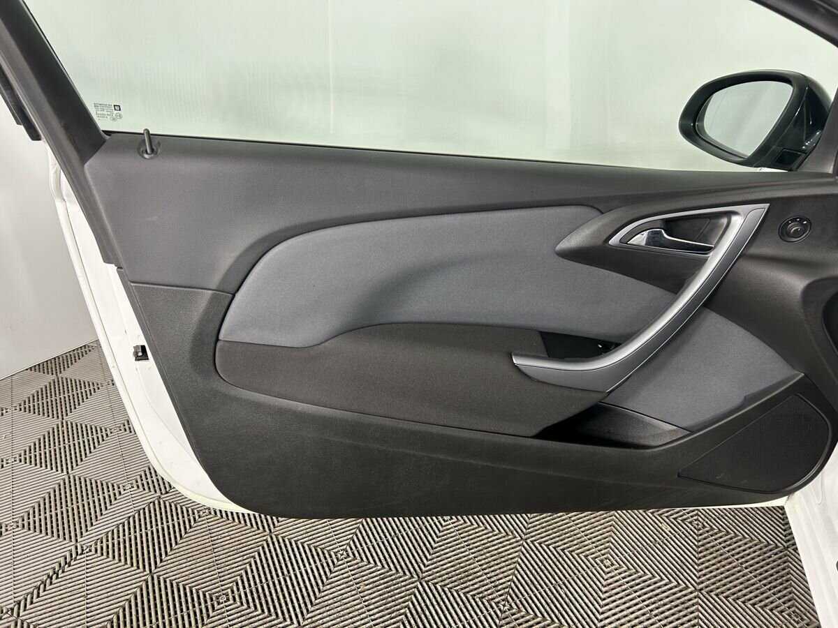 Купить Opel Astra с пробегом. Фото: #7