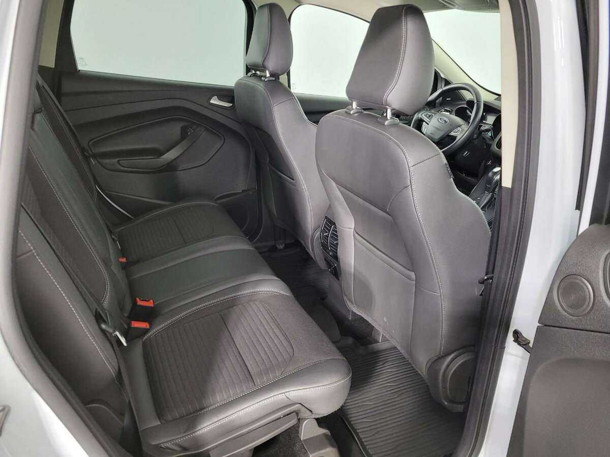 Купить Ford Kuga с пробегом. Фото: #15