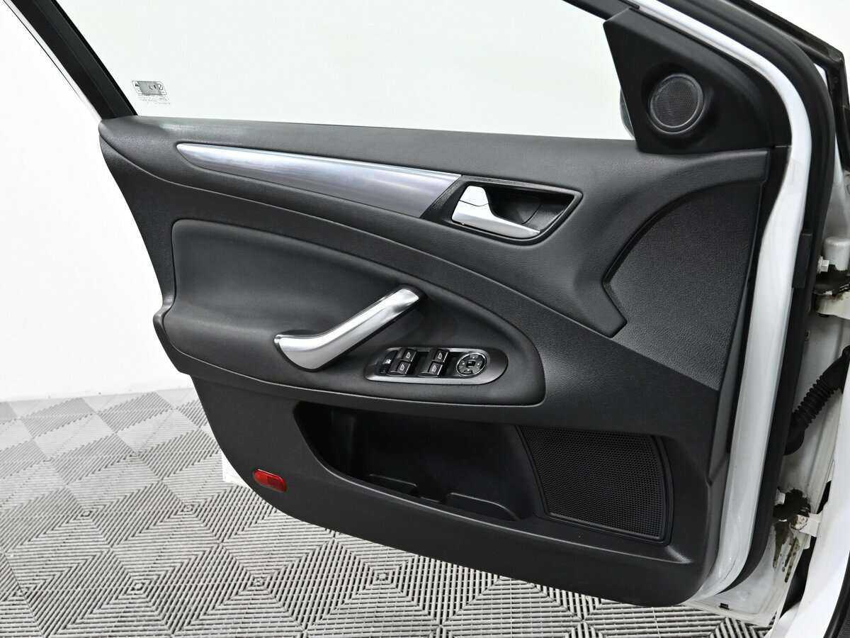 Купить Ford Mondeo с пробегом. Фото: #5