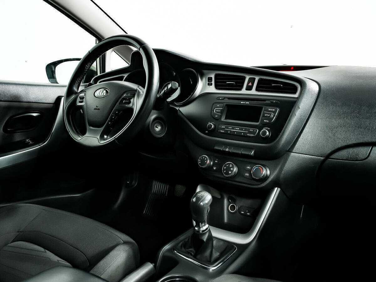 Купить Kia Ceed с пробегом. Фото: #8