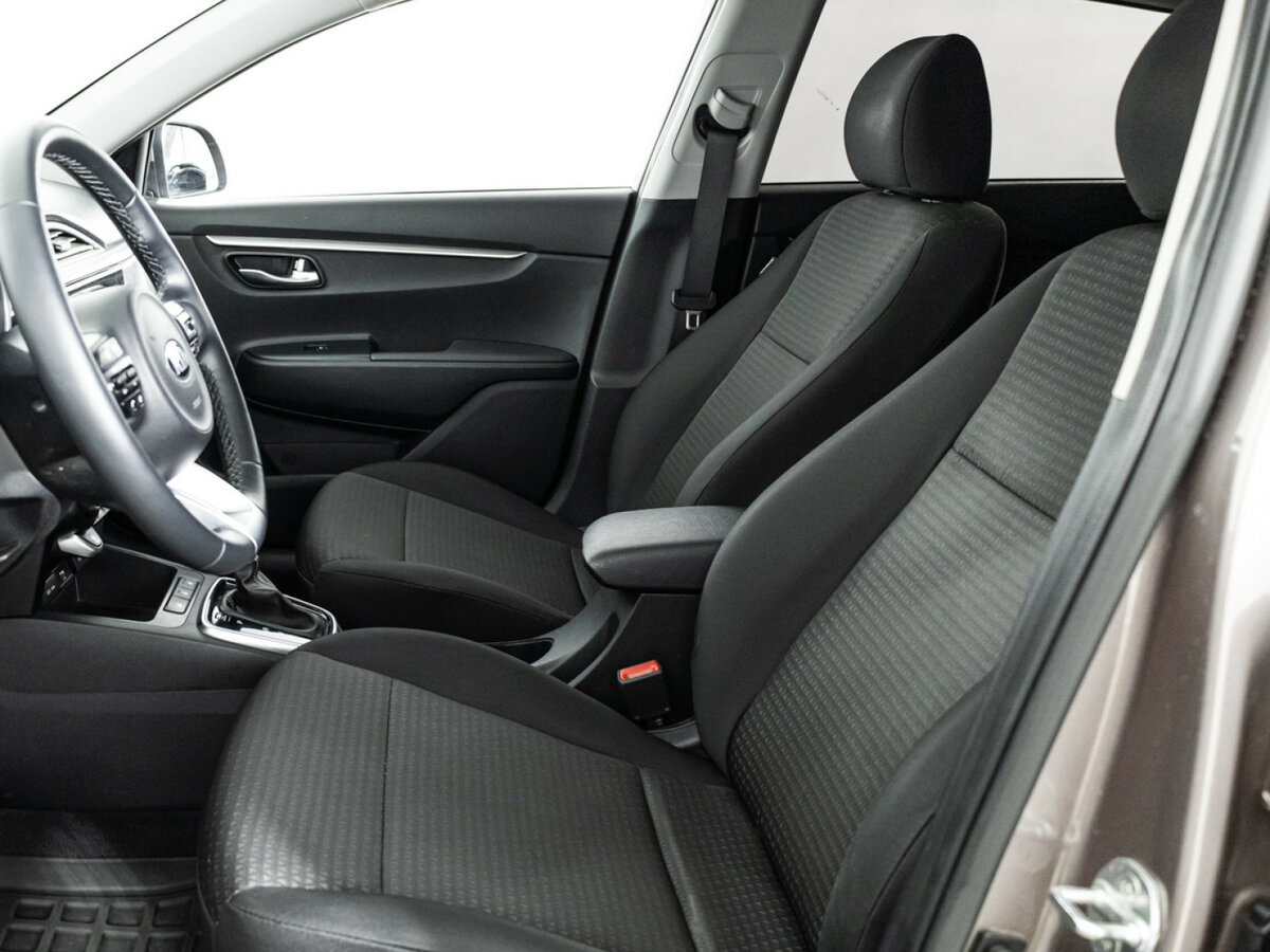Купить Kia Rio с пробегом. Фото: #15
