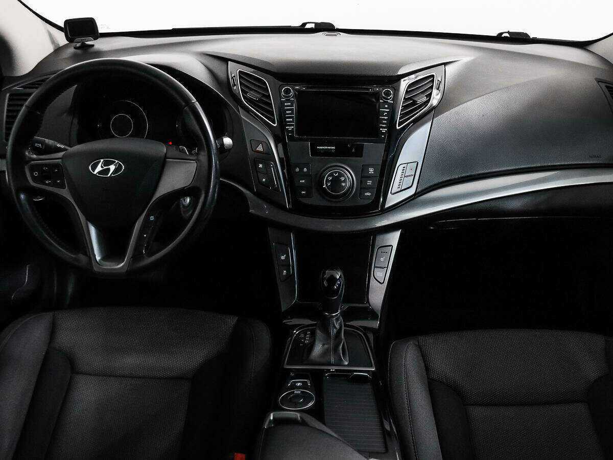 Купить Hyundai i40 с пробегом. Фото: #12