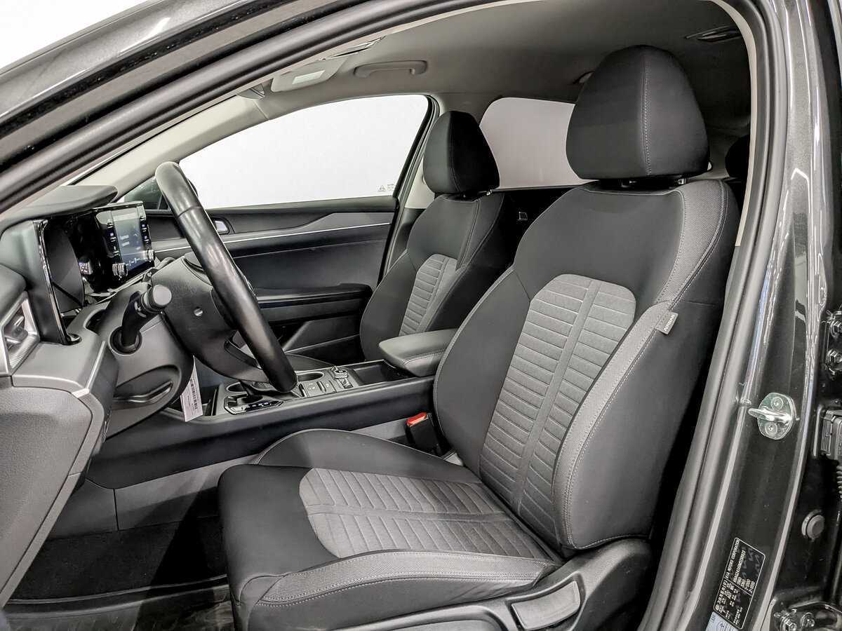 Купить Kia K5 с пробегом. Фото: #19