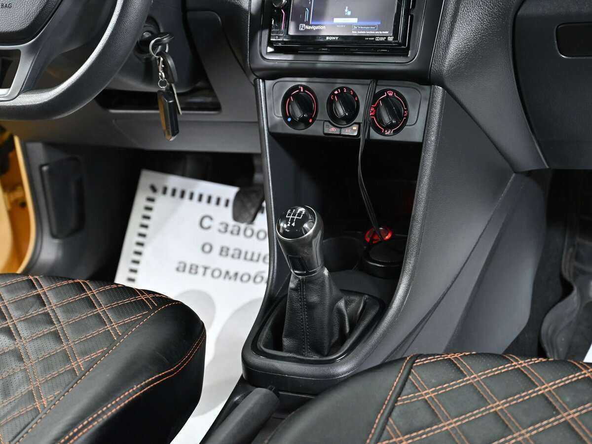 Купить Volkswagen Polo с пробегом. Фото: #8