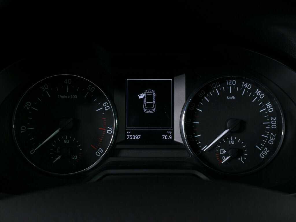 Купить Skoda Octavia с пробегом. Фото: #9