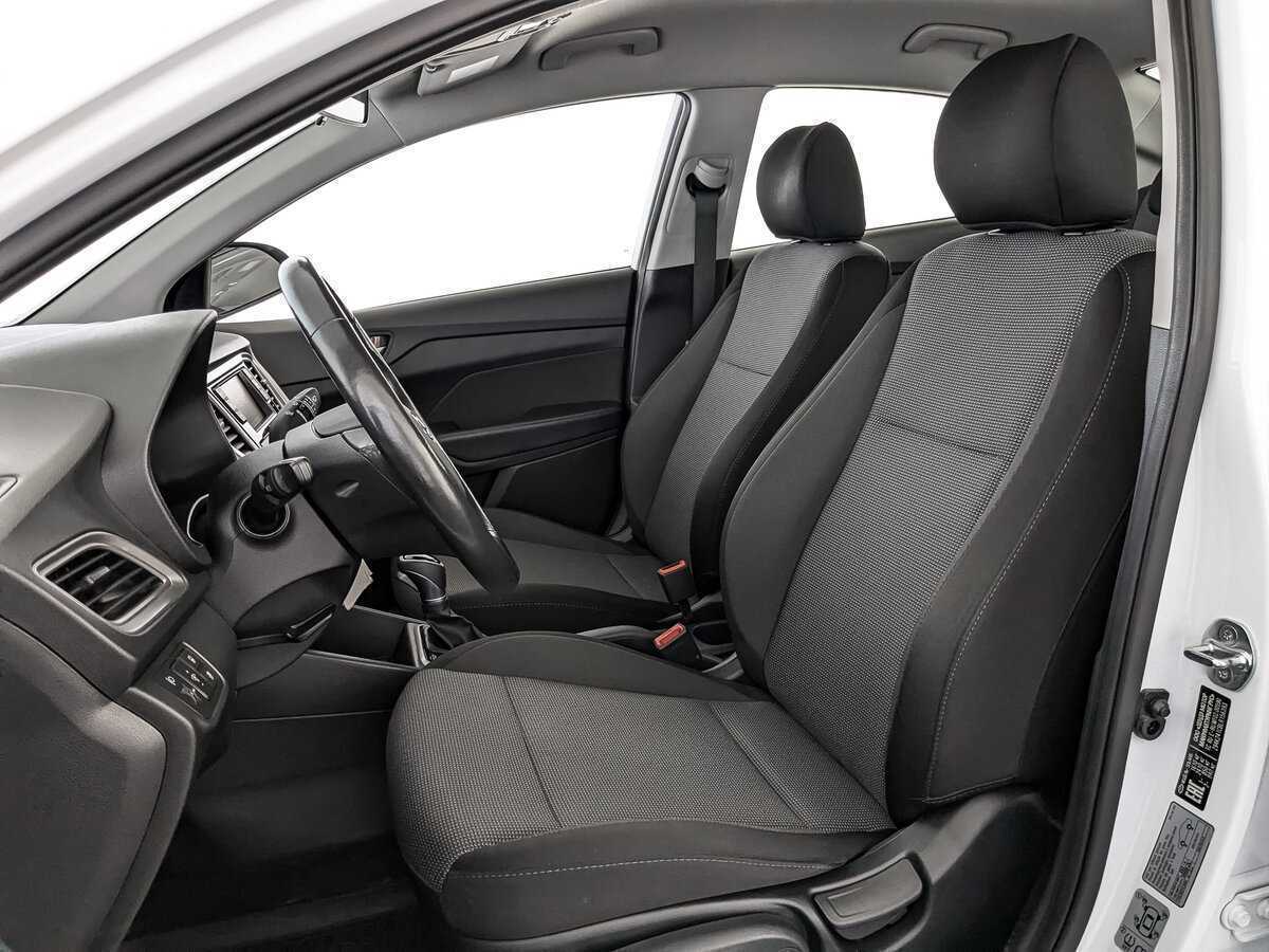 Купить Hyundai Solaris с пробегом. Фото: #15