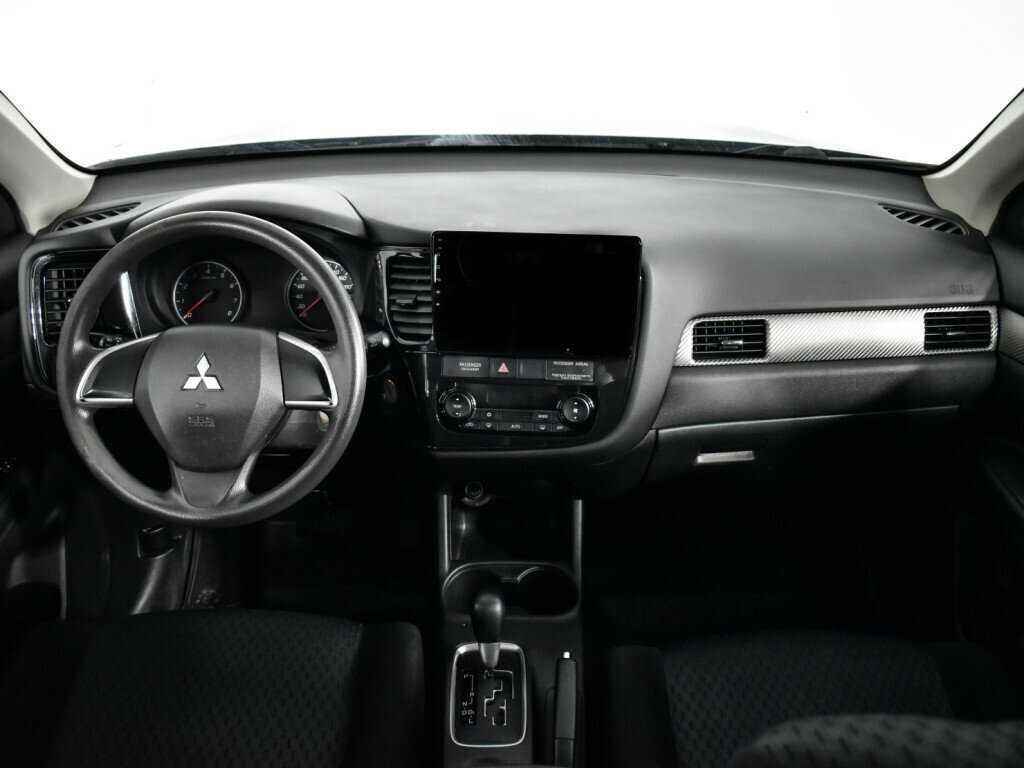 Купить Mitsubishi Outlander с пробегом. Фото: #11