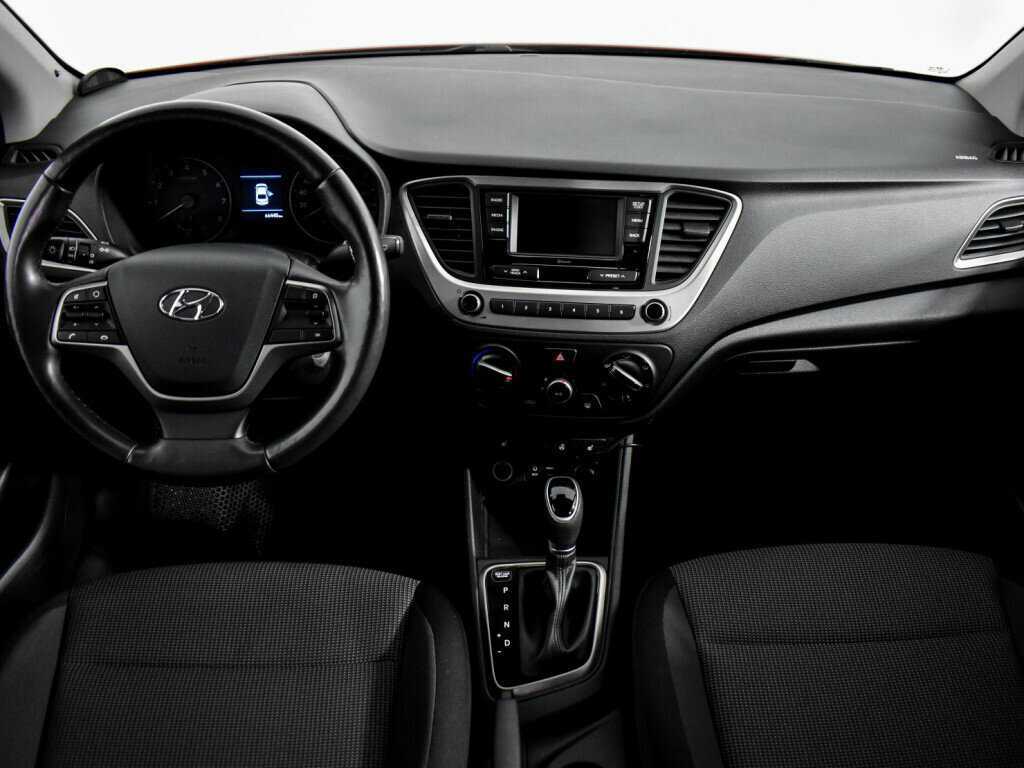 Купить Hyundai Solaris с пробегом. Фото: #13