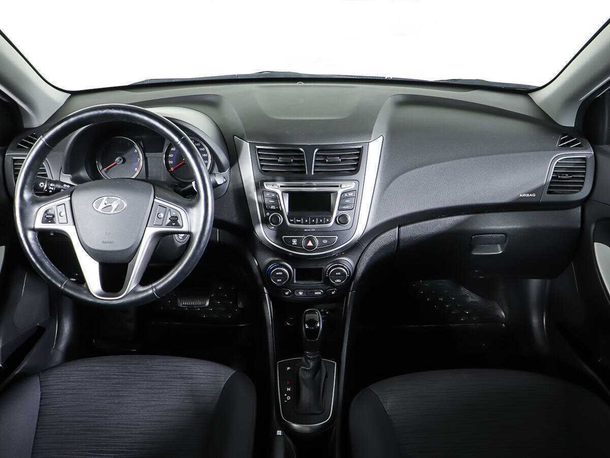 Купить Hyundai Solaris с пробегом. Фото: #10