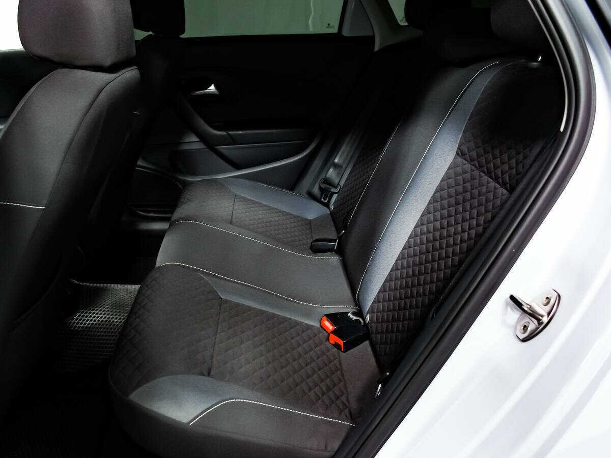 Купить Volkswagen Polo с пробегом. Фото: #11